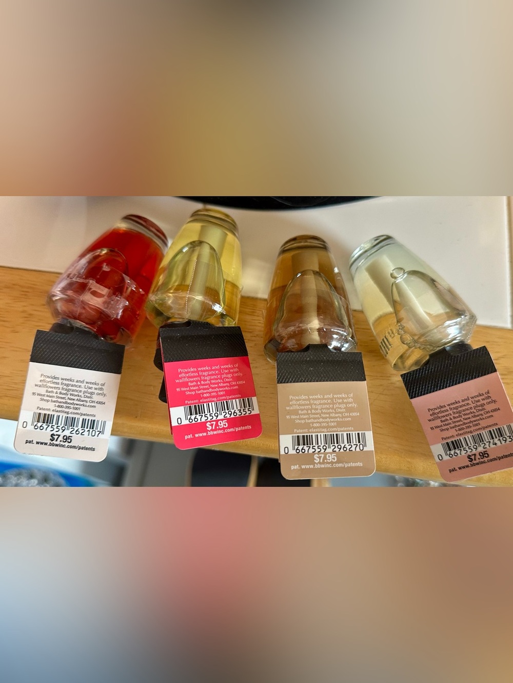 Bath & Body Works Wallflowers Refills - Picture 2 of 2